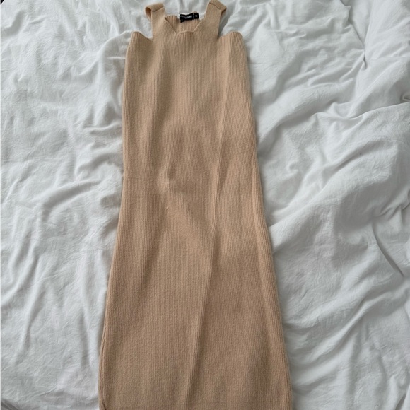 PrettyLittleThing Cut Out Sweater Dress Set oatmeal beige - Picture 4 of 4